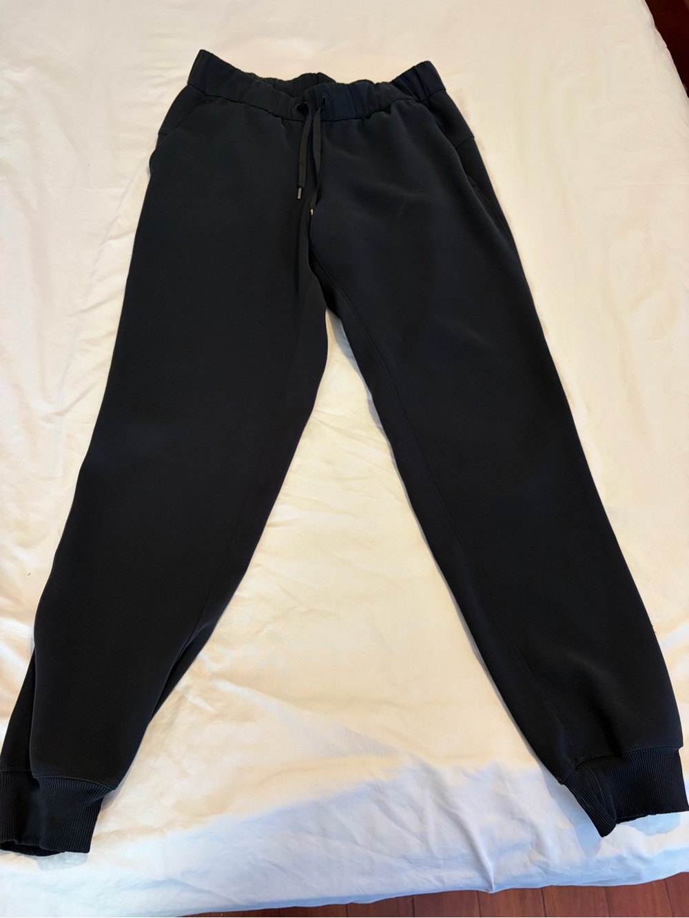 Lululemon joggers size 4